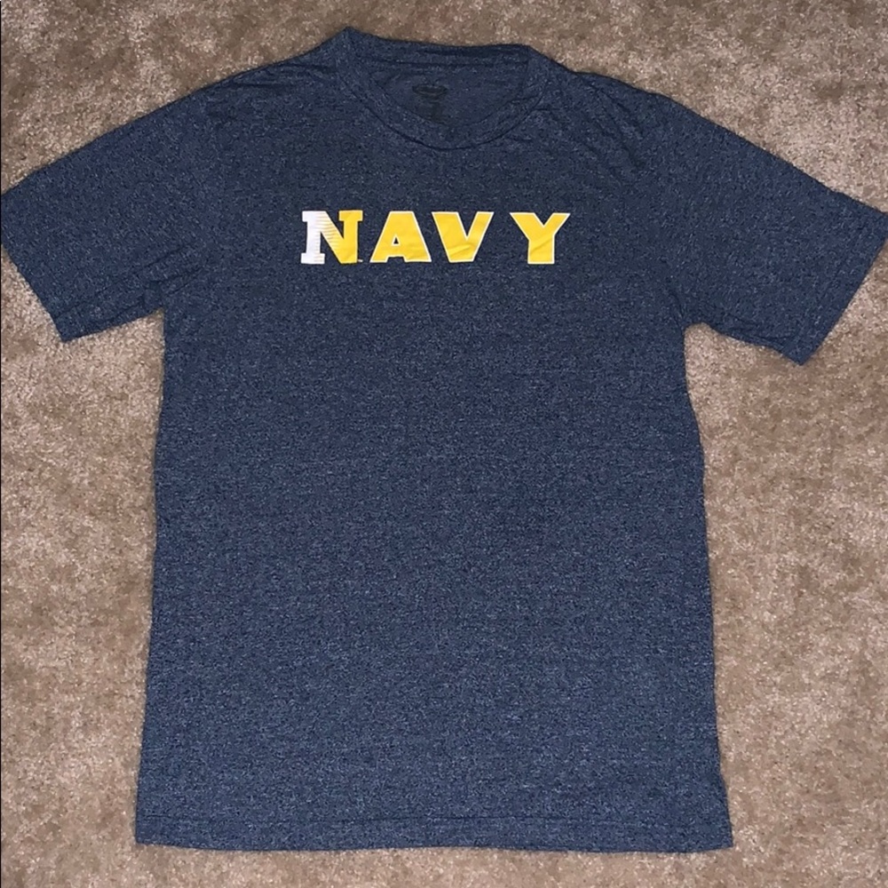 Men’s navy t-shirt